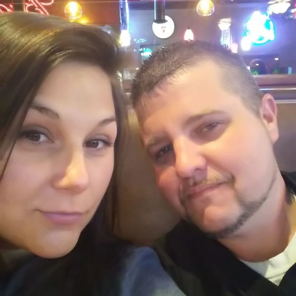 Meet your Posher, Mike n chloe